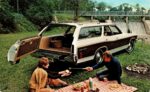 1970 Pontiac Safari Estate Wagon (Canada)